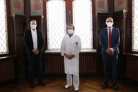 Staffelstabübergabe in der Ärztlichen Direktion in Bernburg