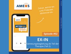 Smartphone mit dem Cover des Podcasts