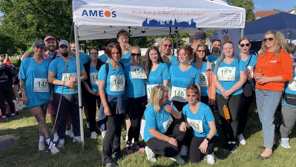 Gemeinsam aktiv: AMEOS Team beim AOK-Firmenlauf in Bad Salzu