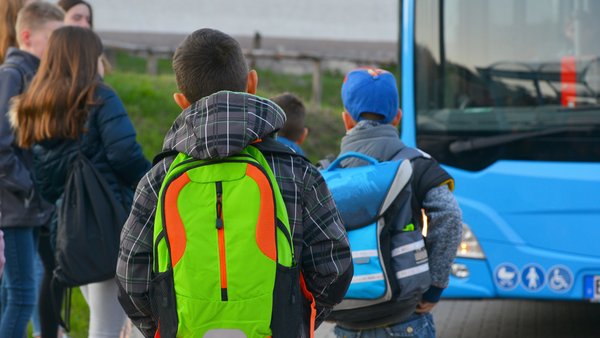 Schulbus-Unfall: Vier Kinder im AMEOS Klinikum Eutin betreut