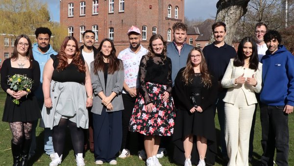 13 Auszubildende feiern erfolgreichen Abschluss