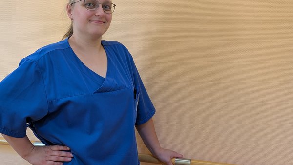 Pflegefachkraft aus Ueckermünde nimmt Angst durch Humor