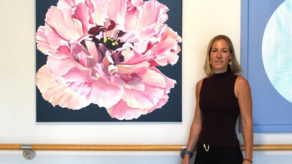 Florale Motive – Bettina Süss zeigt ihre Kunstwerke