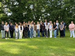Gruppenfoto Ausbildungsstart Gruppenfoto Ausbildungsstart