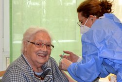 Impfstart in AMEOS Pflege Zentren Oberhausen