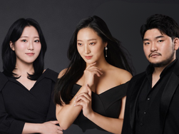 Freuen sich auf das Konzert in Ratzeburg: Pianistin Garam Park, Sopranistin Yesul Kwon und Bariton Myeongjong Jo (v.l.n.r.) (© Live Music Now Lübeck)