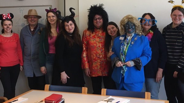 Buntes Faschingstreiben am AMEOS Klinikum Inntal